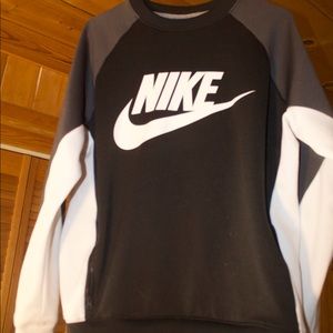 Nike Sweater With Pockets